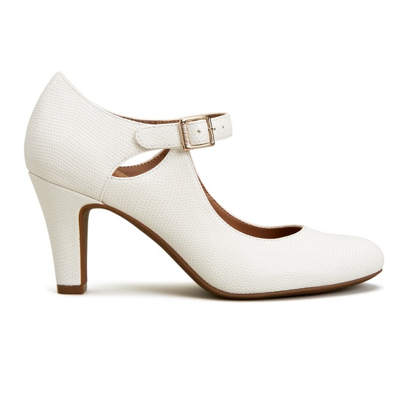 Giani Bernini Velmah Memory Foam Mary Jane Pumps - Picture 1 of 5